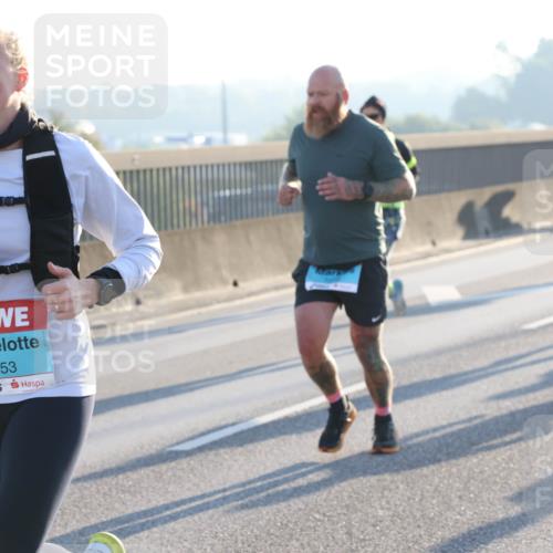 03.10.2025 - Köhlbrandbrückenlauf Lena Gebhardt http://msf.ph/oto/9055371 03.10.2025 09:16:55 Position 1 1553 meine-sportfotos.de