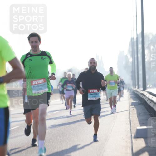 03.10.2025 - Köhlbrandbrückenlauf Jannik Wohlers http://msf.ph/oto/9055441 03.10.2025 09:12:51 Position 3 2705, 3193 meine-sportfotos.de