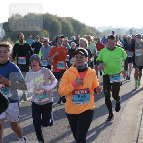 03.10.2025 - Köhlbrandbrückenlauf Jannik Wohlers http://msf.ph/oto/9055444 03.10.2025 09:20:35 Position 3 1723, 2841, 3214, 1994, 3109 meine-sportfotos.de