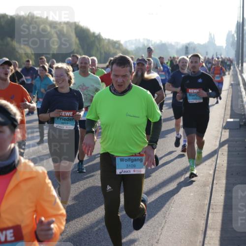 03.10.2025 - Köhlbrandbrückenlauf Jannik Wohlers http://msf.ph/oto/9055472 03.10.2025 09:20:36 Position 3 3213, 3109, 1525 meine-sportfotos.de