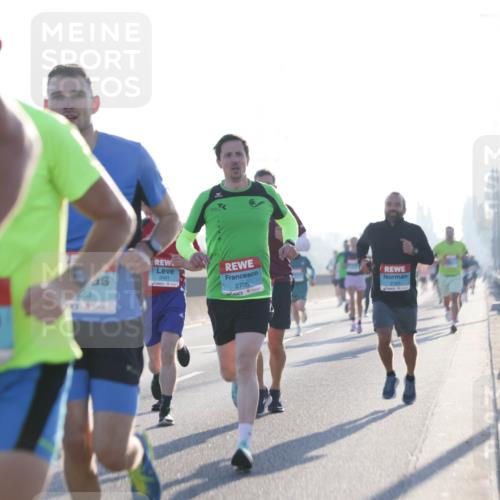 03.10.2025 - Köhlbrandbrückenlauf Jannik Wohlers http://msf.ph/oto/9055484 03.10.2025 09:12:51 Position 3 9772, 3491, 123, 2705, 3193 meine-sportfotos.de