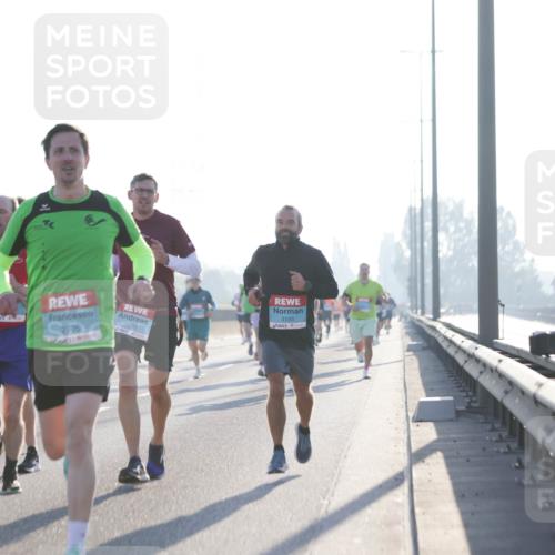 03.10.2025 - Köhlbrandbrückenlauf Jannik Wohlers http://msf.ph/oto/9055525 03.10.2025 09:12:52 Position 3 2705, 3193 meine-sportfotos.de
