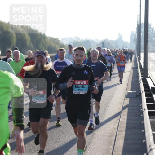 03.10.2025 - Köhlbrandbrückenlauf Jannik Wohlers http://msf.ph/oto/9055528 03.10.2025 09:20:37 Position 3 1419, 1525 meine-sportfotos.de