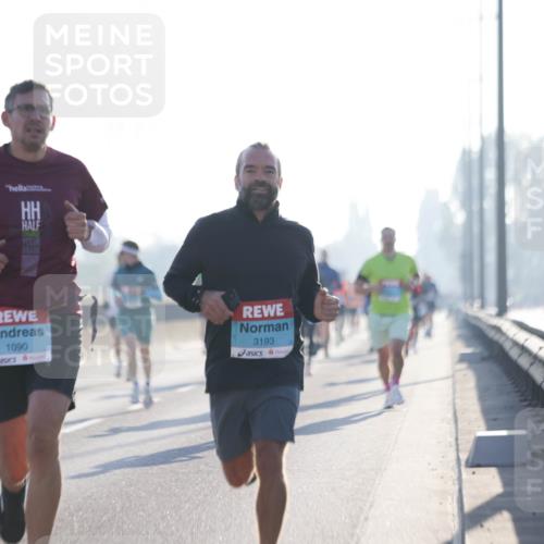 03.10.2025 - Köhlbrandbrückenlauf Jannik Wohlers http://msf.ph/oto/9055555 03.10.2025 09:12:53 Position 3 1090, 3193 meine-sportfotos.de