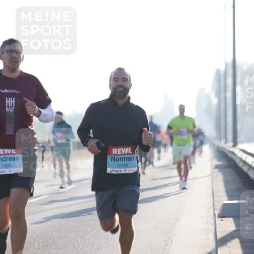 03.10.2025 - Köhlbrandbrückenlauf Jannik Wohlers http://msf.ph/oto/9055562 03.10.2025 09:12:53 Position 3 1090, 3193 meine-sportfotos.de