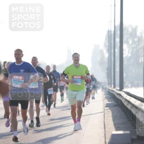 03.10.2025 - Köhlbrandbrückenlauf Jannik Wohlers http://msf.ph/oto/9055589 03.10.2025 09:12:54 Position 3 3078 meine-sportfotos.de