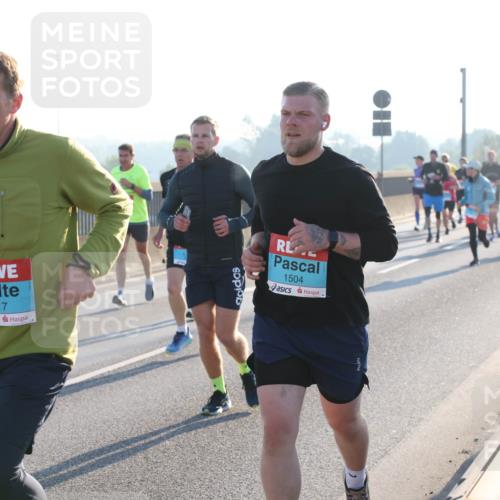 03.10.2025 - Köhlbrandbrückenlauf Lena Gebhardt http://msf.ph/oto/9055591 03.10.2025 09:17:04 Position 1 1517, 1504 meine-sportfotos.de