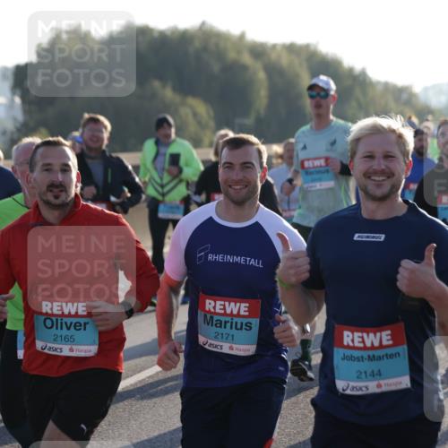 03.10.2025 - Köhlbrandbrückenlauf Jannik Wohlers http://msf.ph/oto/9055618 03.10.2025 09:20:39 Position 3 1991, 2165, 2171, 2144, 3672 meine-sportfotos.de