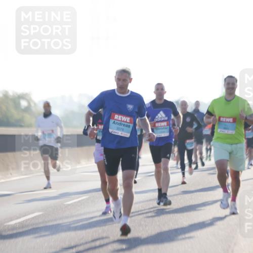 03.10.2025 - Köhlbrandbrückenlauf Jannik Wohlers http://msf.ph/oto/9055619 03.10.2025 09:12:55 Position 3 3078, 1028 meine-sportfotos.de