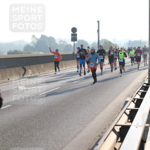 03.10.2025 - Köhlbrandbrückenlauf Lena Gebhardt http://msf.ph/oto/9055639 03.10.2025 09:17:05 Position 1  meine-sportfotos.de