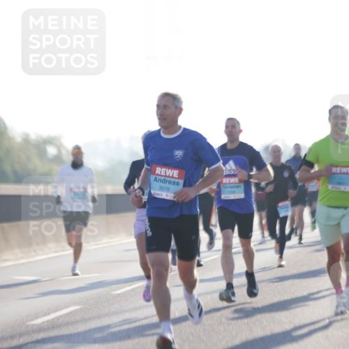 03.10.2025 - Köhlbrandbrückenlauf Jannik Wohlers http://msf.ph/oto/9055660 03.10.2025 09:12:55 Position 3 3078, 1028 meine-sportfotos.de