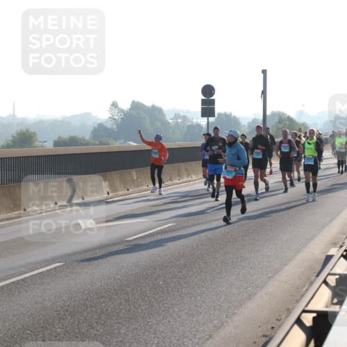 03.10.2025 - Köhlbrandbrückenlauf Lena Gebhardt http://msf.ph/oto/9055661 03.10.2025 09:17:05 Position 1  meine-sportfotos.de