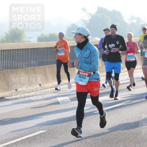 03.10.2025 - Köhlbrandbrückenlauf Lena Gebhardt http://msf.ph/oto/9055679 03.10.2025 09:17:07 Position 1 1330 meine-sportfotos.de