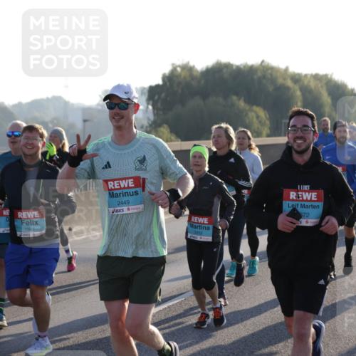 03.10.2025 - Köhlbrandbrückenlauf Jannik Wohlers http://msf.ph/oto/9055696 03.10.2025 09:20:41 Position 3 3570, 1561, 2449, 3252, 672 meine-sportfotos.de