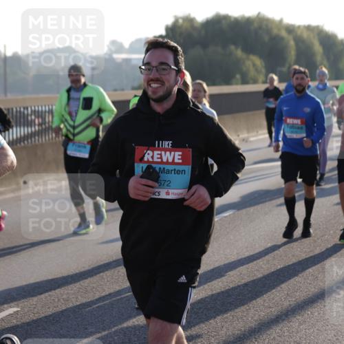 03.10.2025 - Köhlbrandbrückenlauf Jannik Wohlers http://msf.ph/oto/9055727 03.10.2025 09:20:42 Position 3 672 meine-sportfotos.de