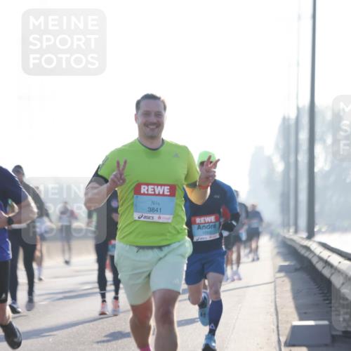 03.10.2025 - Köhlbrandbrückenlauf Jannik Wohlers http://msf.ph/oto/9055763 03.10.2025 09:12:57 Position 3 1008, 3841, 1050 meine-sportfotos.de