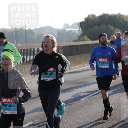 03.10.2025 - Köhlbrandbrückenlauf Jannik Wohlers http://msf.ph/oto/9055769 03.10.2025 09:20:43 Position 3 2758, 2010, 2009, 3252 meine-sportfotos.de