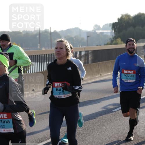 03.10.2025 - Köhlbrandbrückenlauf Jannik Wohlers http://msf.ph/oto/9055788 03.10.2025 09:20:43 Position 3 3252, 2758, 2010, 2009 meine-sportfotos.de