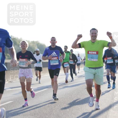 03.10.2025 - Köhlbrandbrückenlauf Jannik Wohlers http://msf.ph/oto/9055805 03.10.2025 09:12:58 Position 3 3078, 1086, 1028, 3841 meine-sportfotos.de