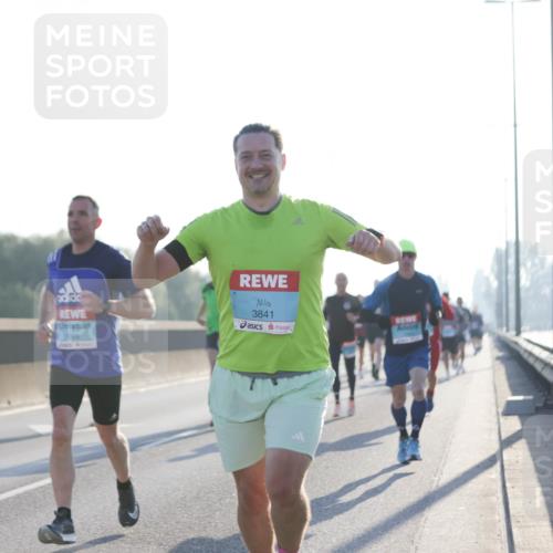 03.10.2025 - Köhlbrandbrückenlauf Jannik Wohlers http://msf.ph/oto/9055853 03.10.2025 09:12:59 Position 3 1086, 1028, 3841 meine-sportfotos.de