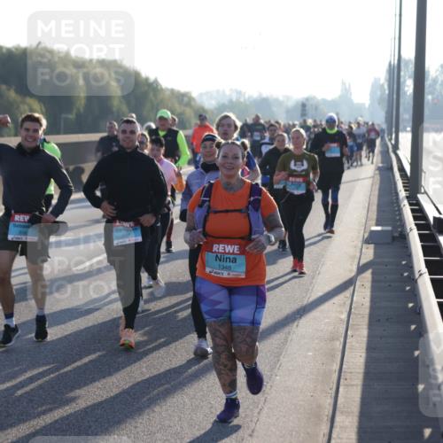03.10.2025 - Köhlbrandbrückenlauf Jannik Wohlers http://msf.ph/oto/9055903 03.10.2025 09:20:45 Position 3 3162, 1348 meine-sportfotos.de