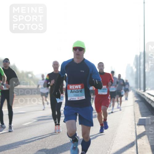 03.10.2025 - Köhlbrandbrückenlauf Jannik Wohlers http://msf.ph/oto/9055914 03.10.2025 09:13:00 Position 3 1050 meine-sportfotos.de