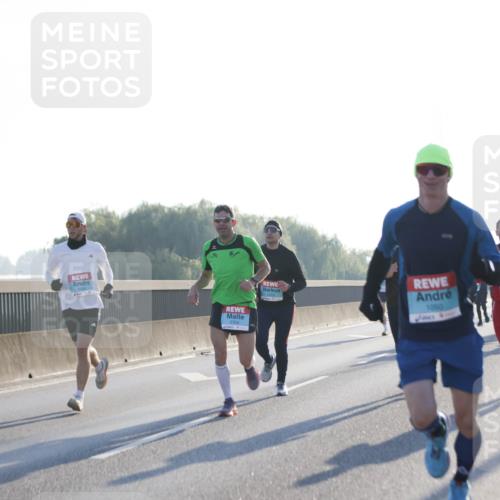 03.10.2025 - Köhlbrandbrückenlauf Jannik Wohlers http://msf.ph/oto/9055943 03.10.2025 09:13:01 Position 3 2704, 1050 meine-sportfotos.de