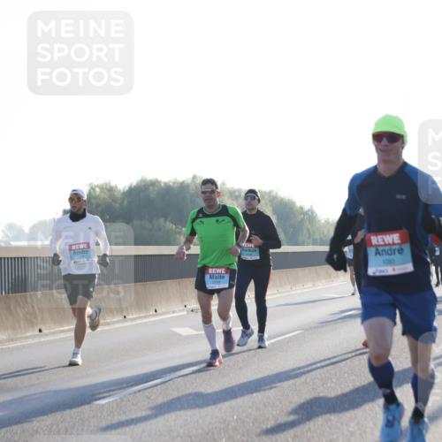 03.10.2025 - Köhlbrandbrückenlauf Jannik Wohlers http://msf.ph/oto/9055948 03.10.2025 09:13:01 Position 3 78051, 4, 1050 meine-sportfotos.de