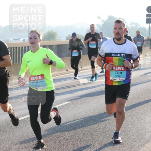 03.10.2025 - Köhlbrandbrückenlauf Lena Gebhardt http://msf.ph/oto/9055976 03.10.2025 09:17:15 Position 1 1110, 1248 meine-sportfotos.de