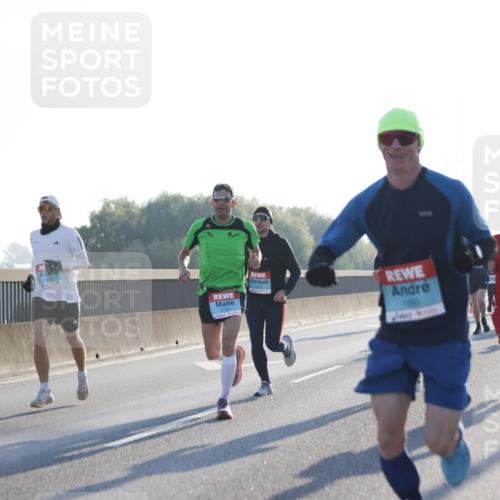 03.10.2025 - Köhlbrandbrückenlauf Jannik Wohlers http://msf.ph/oto/9055981 03.10.2025 09:13:01 Position 3 1050 meine-sportfotos.de