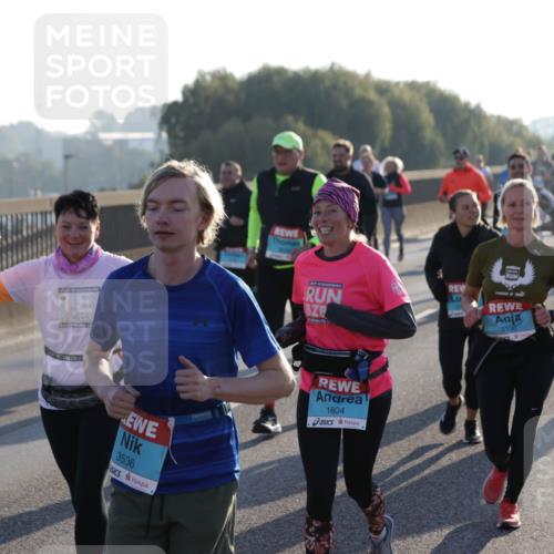 03.10.2025 - Köhlbrandbrückenlauf Jannik Wohlers http://msf.ph/oto/9056048 03.10.2025 09:20:48 Position 3 38, 3536, 3108, 1804 meine-sportfotos.de