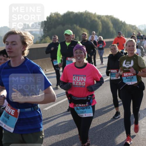 03.10.2025 - Köhlbrandbrückenlauf Jannik Wohlers http://msf.ph/oto/9056075 03.10.2025 09:20:48 Position 3 3536, 1804, 2122, 3108 meine-sportfotos.de