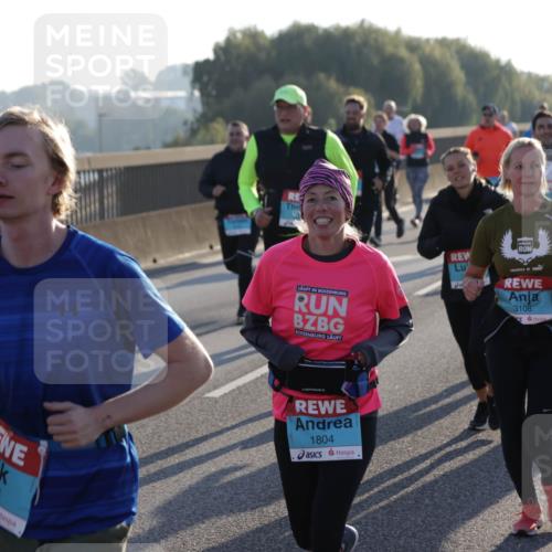 03.10.2025 - Köhlbrandbrückenlauf Jannik Wohlers http://msf.ph/oto/9056092 03.10.2025 09:20:49 Position 3 3536, 1804, 3108, 3043 meine-sportfotos.de