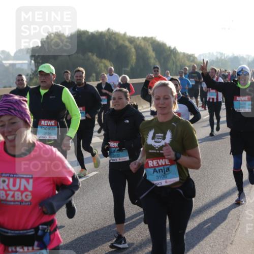 03.10.2025 - Köhlbrandbrückenlauf Jannik Wohlers http://msf.ph/oto/9056115 03.10.2025 09:20:49 Position 3 3634, 2122, 3108, 3843 meine-sportfotos.de
