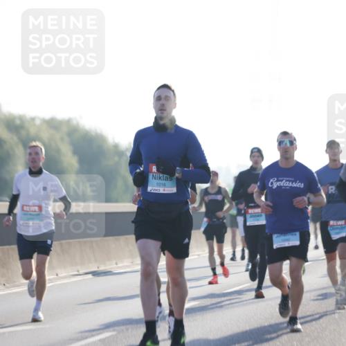 03.10.2025 - Köhlbrandbrückenlauf Jannik Wohlers http://msf.ph/oto/9056117 03.10.2025 09:13:04 Position 3 1016, 3088, 1040 meine-sportfotos.de