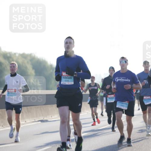 03.10.2025 - Köhlbrandbrückenlauf Jannik Wohlers http://msf.ph/oto/9056121 03.10.2025 09:13:04 Position 3 1016, 1040, 3785 meine-sportfotos.de