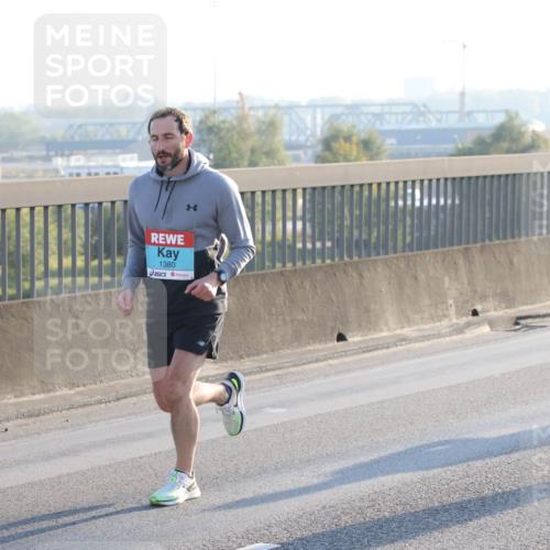 03.10.2025 - Köhlbrandbrückenlauf Lena Gebhardt http://msf.ph/oto/9056154 03.10.2025 09:17:21 Position 1 1380 meine-sportfotos.de