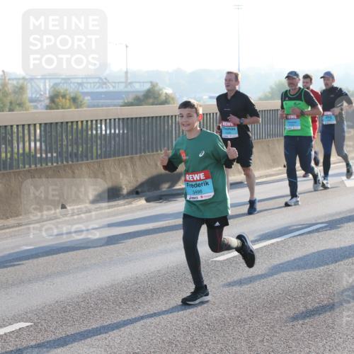 03.10.2025 - Köhlbrandbrückenlauf Lena Gebhardt http://msf.ph/oto/9056270 03.10.2025 09:17:24 Position 1 3498, 1239 meine-sportfotos.de
