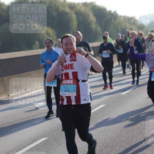 03.10.2025 - Köhlbrandbrückenlauf Jannik Wohlers http://msf.ph/oto/9056291 03.10.2025 09:20:53 Position 3 3828, 3726 meine-sportfotos.de
