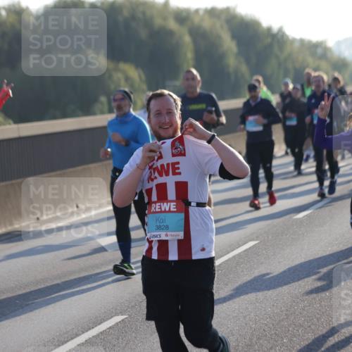 03.10.2025 - Köhlbrandbrückenlauf Jannik Wohlers http://msf.ph/oto/9056302 03.10.2025 09:20:53 Position 3 3828, 3726 meine-sportfotos.de