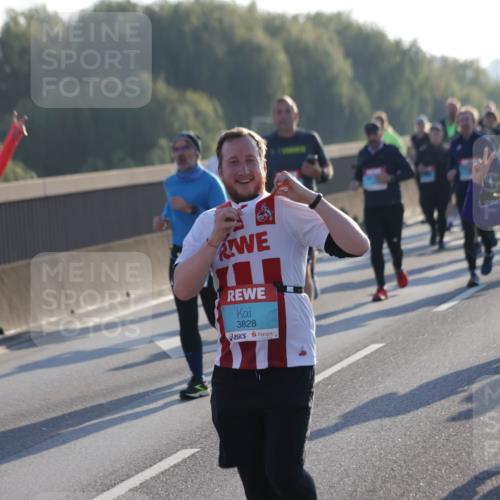 03.10.2025 - Köhlbrandbrückenlauf Jannik Wohlers http://msf.ph/oto/9056307 03.10.2025 09:20:53 Position 3 3828, 3726, 6 meine-sportfotos.de