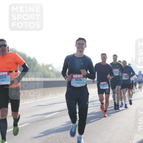 03.10.2025 - Köhlbrandbrückenlauf Jannik Wohlers http://msf.ph/oto/9056322 03.10.2025 09:13:10 Position 3 2286, 1027 meine-sportfotos.de