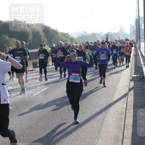 03.10.2025 - Köhlbrandbrückenlauf Jannik Wohlers http://msf.ph/oto/9056327 03.10.2025 09:20:54 Position 3 3828, 3726 meine-sportfotos.de