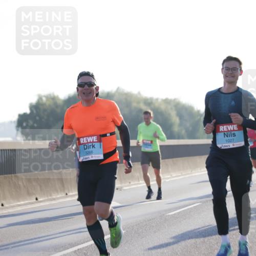 03.10.2025 - Köhlbrandbrückenlauf Jannik Wohlers http://msf.ph/oto/9056366 03.10.2025 09:13:10 Position 3 3266, 1027 meine-sportfotos.de