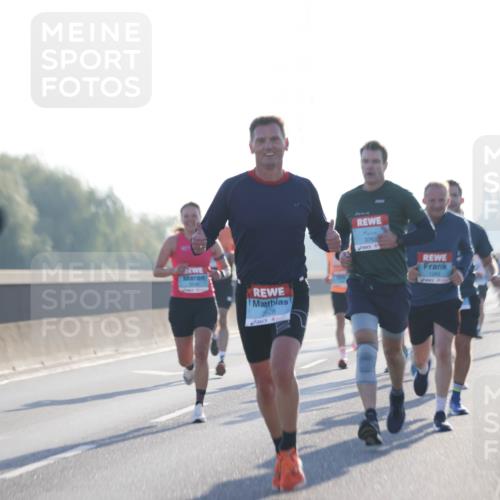 03.10.2025 - Köhlbrandbrückenlauf Jannik Wohlers http://msf.ph/oto/9056395 03.10.2025 09:13:11 Position 3 3628, 3763, 1265 meine-sportfotos.de