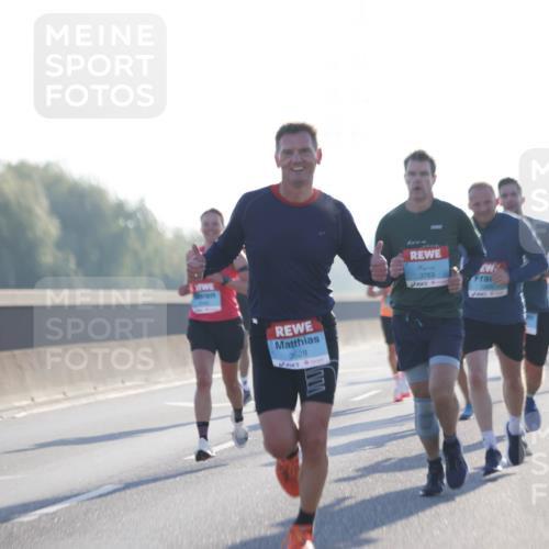 03.10.2025 - Köhlbrandbrückenlauf Jannik Wohlers http://msf.ph/oto/9056413 03.10.2025 09:13:12 Position 3 3628, 3763 meine-sportfotos.de