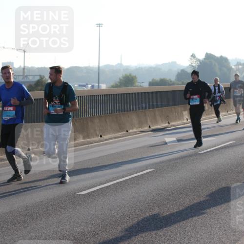 03.10.2025 - Köhlbrandbrückenlauf Lena Gebhardt http://msf.ph/oto/9056434 03.10.2025 09:17:28 Position 1 3766 meine-sportfotos.de