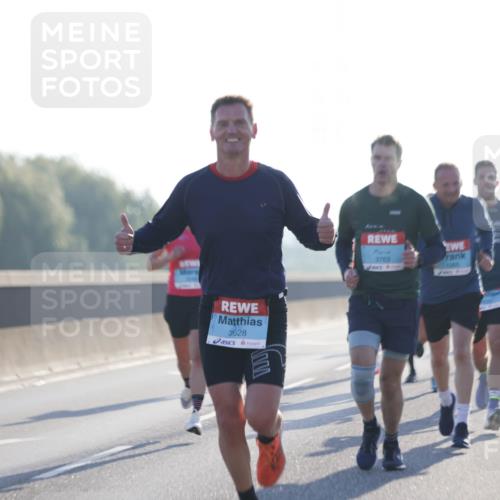 03.10.2025 - Köhlbrandbrückenlauf Jannik Wohlers http://msf.ph/oto/9056435 03.10.2025 09:13:12 Position 3 3628, 3763, 1265 meine-sportfotos.de