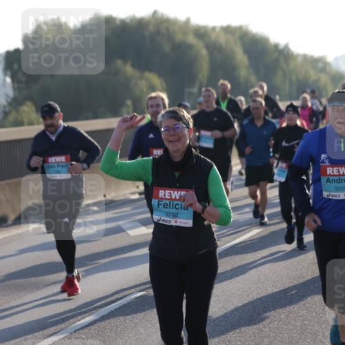 03.10.2025 - Köhlbrandbrückenlauf Jannik Wohlers http://msf.ph/oto/9056456 03.10.2025 09:20:57 Position 3 3582, 3509 meine-sportfotos.de