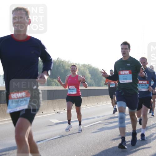 03.10.2025 - Köhlbrandbrückenlauf Jannik Wohlers http://msf.ph/oto/9056492 03.10.2025 09:13:14 Position 3 3249, 3763, 1265 meine-sportfotos.de